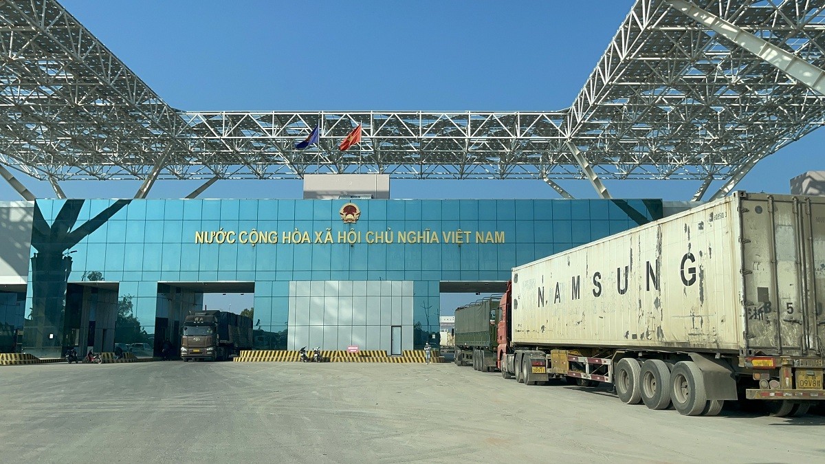 Vị thế chiến lược của cửa khẩu quốc tế Móng Cái trong giao thương Việt - Trung 1 cua khau mong cai 220251016110010 Finlogistics https://www.finlogistics.vn