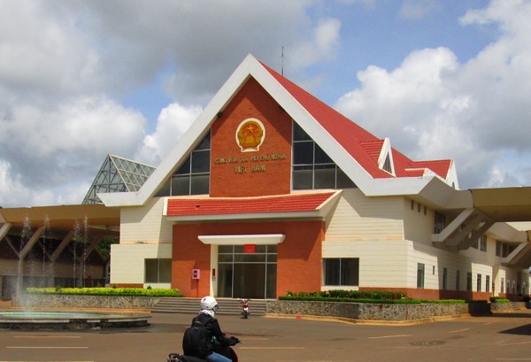 Thue Xe Sai Gon Di Cua Khau Thomo Finlogistics https://www.finlogistics.vn