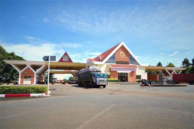 Tổng quan cửa khẩu Xa Mát Tây Ninh cửa ngõ logistics quốc tế 2 ttxvn xa mat2 3875.jpg Finlogistics https://www.finlogistics.vn