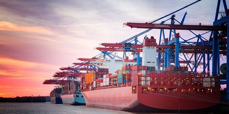 xuat nhap khau tai cho la gi 750x375 1 Finlogistics https://www.finlogistics.vn